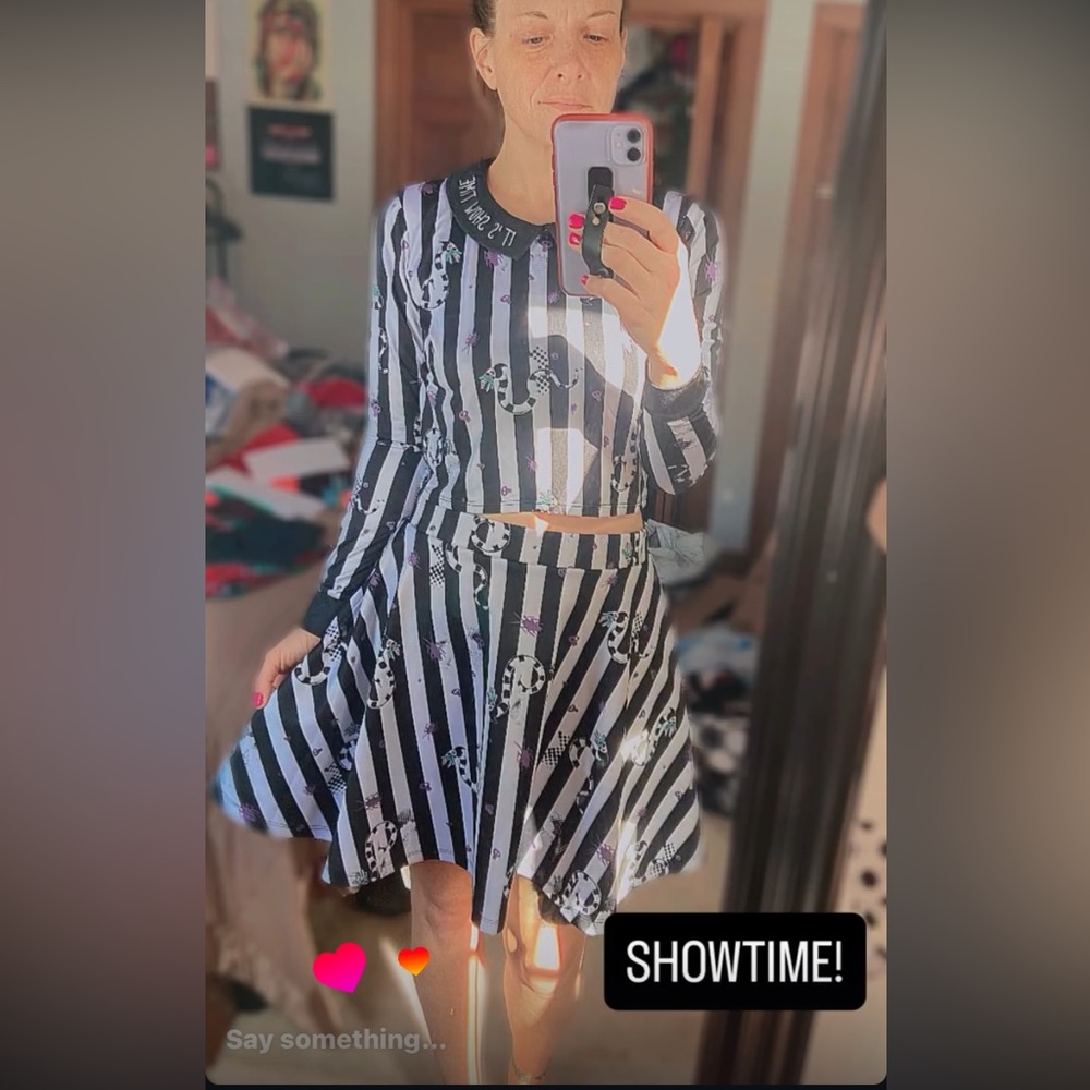 HP BEETLEJUICE-MATCHING CIRCLE SKIRT & LONG SLEEVE TOP SET~PETER PAN COLLAR - Picture 1 of 11